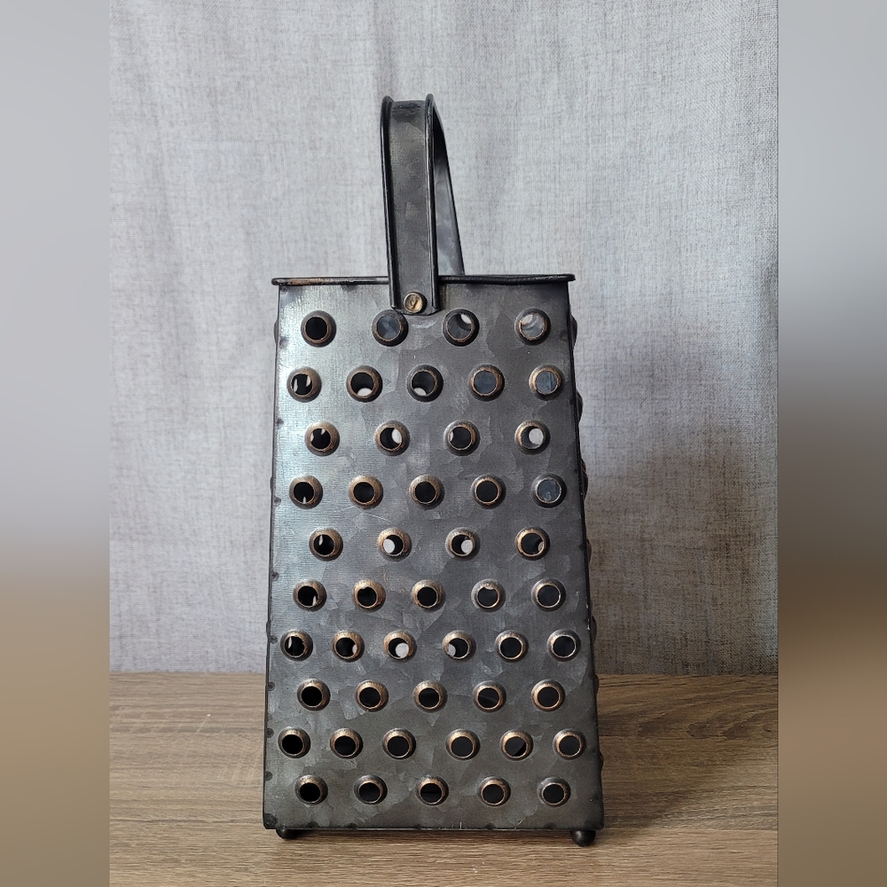 Vintage Metal Grater Set Candle Holder Decor - Picture 13 of 16